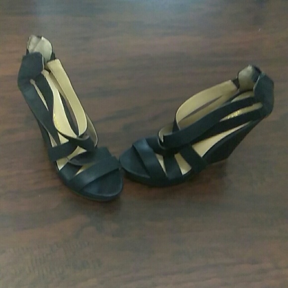 Woman's wedges by Chinese laundry - Picture 2 of 5